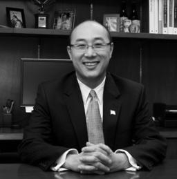 John J. Choi headshot